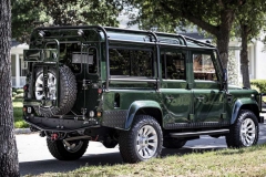 custom-land-rover-defender-with-ls3-engine