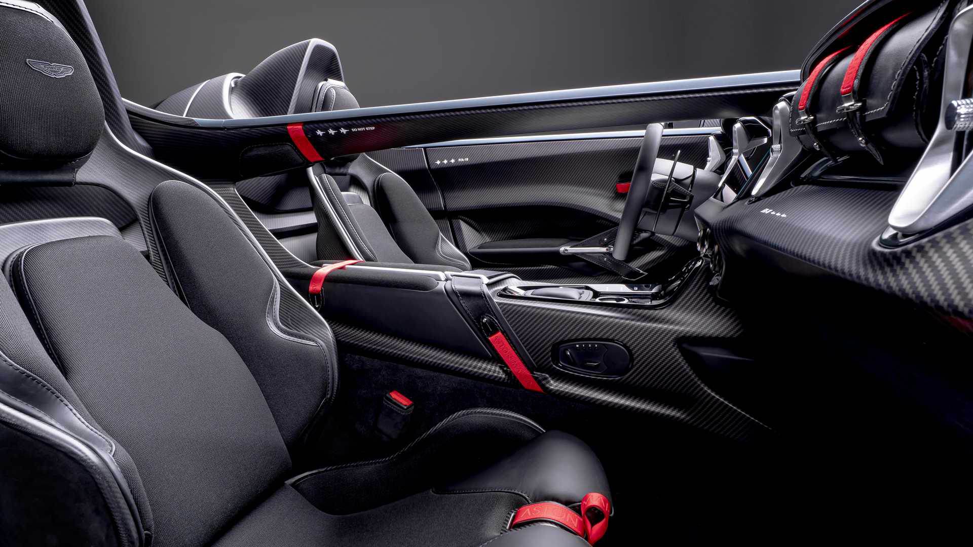 aston-martin-v12-speedster-10