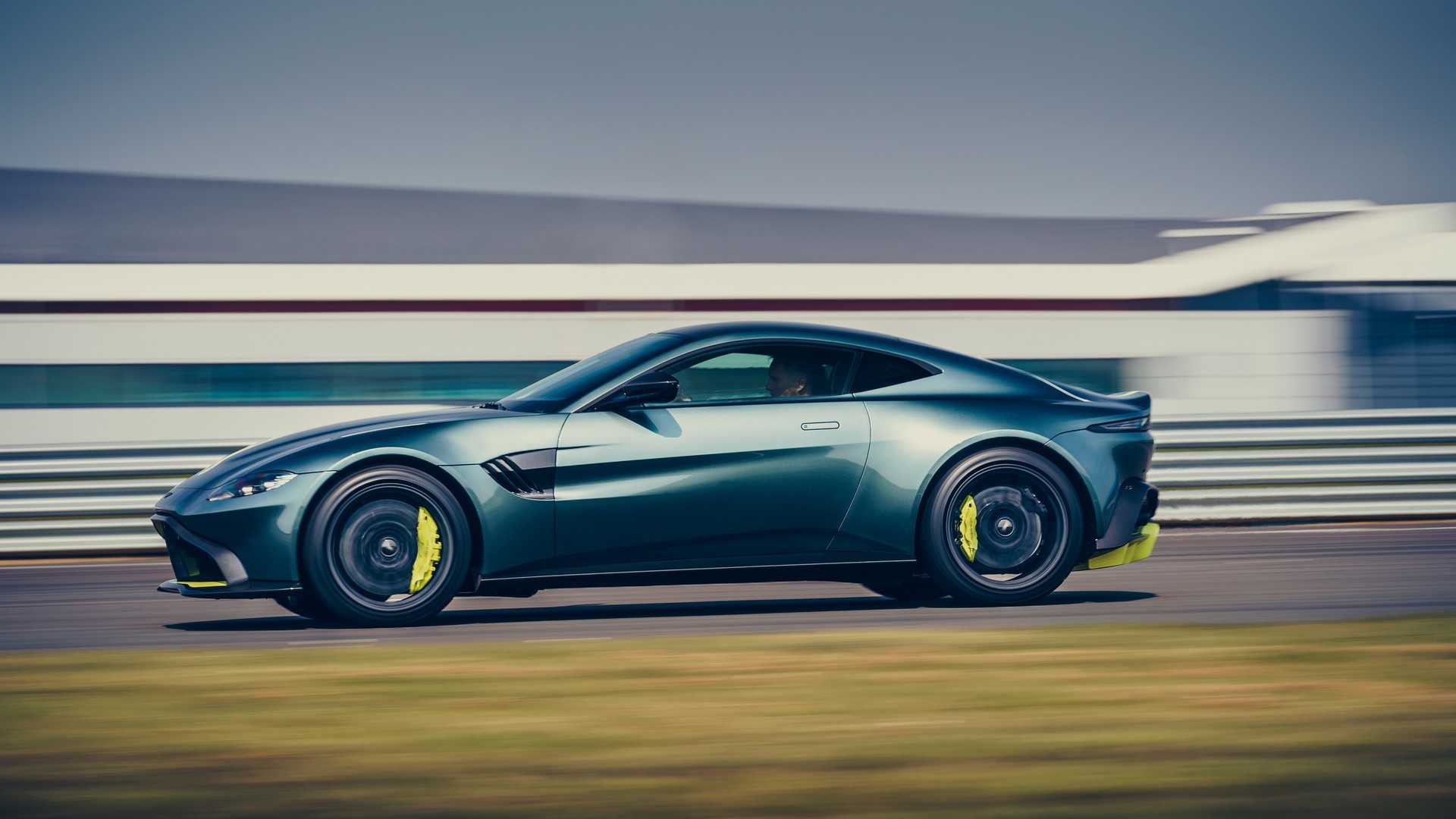 aston-martin-vantage-amr-4