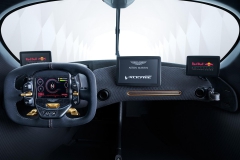 aston-martin-valkyrie-with-near-production-body (14)