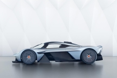 aston-martin-valkyrie-with-near-production-body (3)