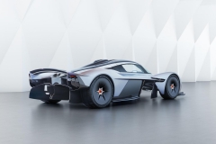 aston-martin-valkyrie-with-near-production-body (5)