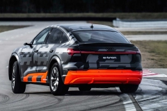2020-audi-e-tron-s-exclusive-10