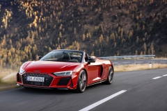 2020-audi-r8-rwd-15