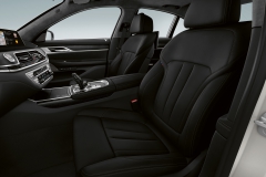 P90335800_highRes_the-new-bmw-745e-int
