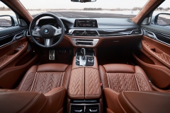 P90335838_highRes_the-new-bmw-745le-in