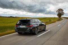 P90373316_highRes_the-new-bmw-m340i-xd