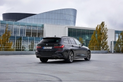 P90373330_highRes_the-new-bmw-m340i-xd