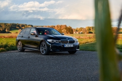 P90373339_highRes_the-new-bmw-m340i-xd