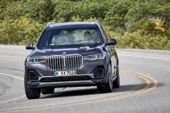 2019-bmw-x7 (16)