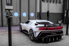 bugatti-centodieci-1