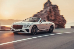 2019-bentley-continental-gt-convertible-unveiled-207-mph-luxury-droptop (3)