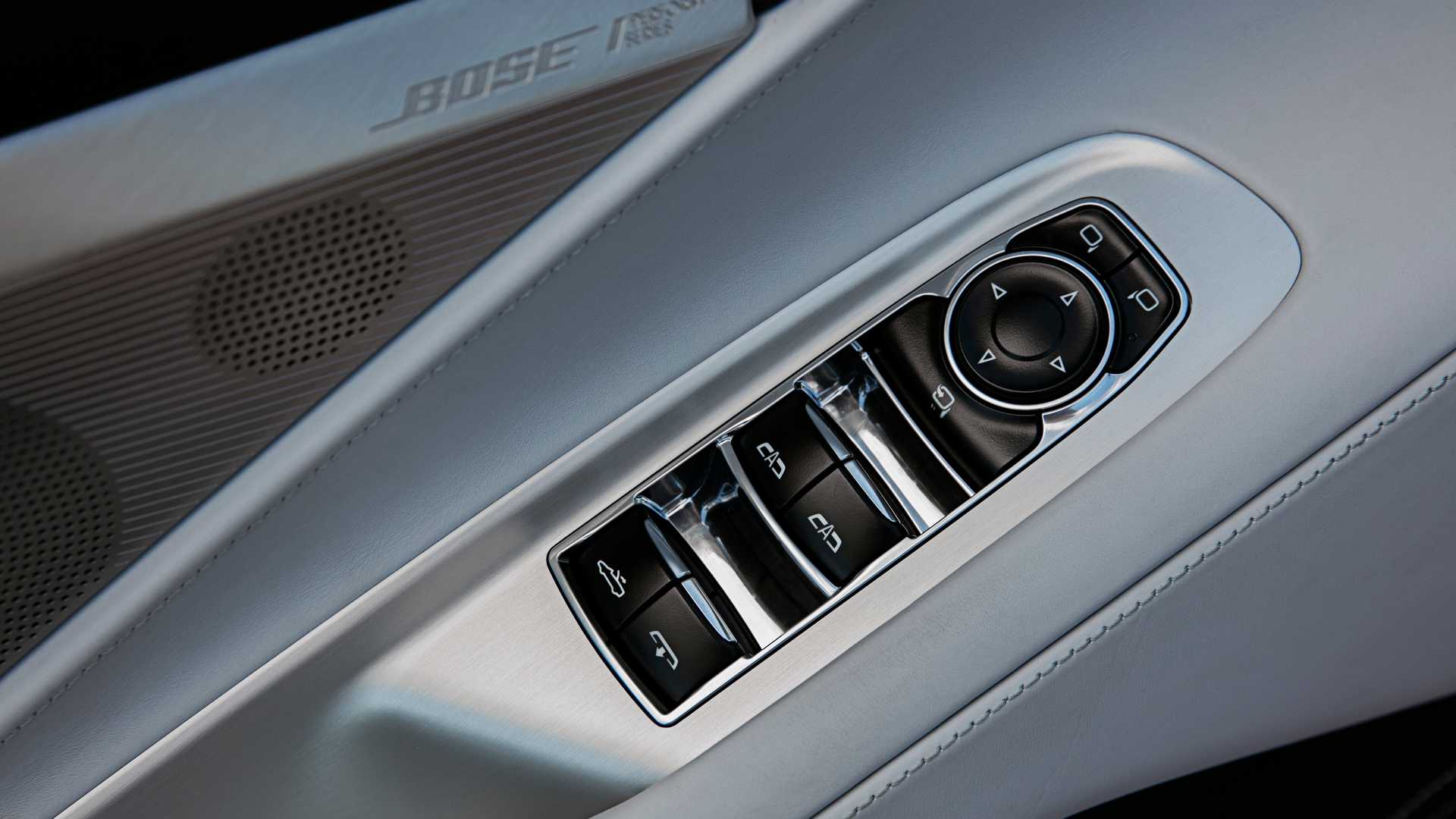 2020-chevrolet-corvette-convertible-5