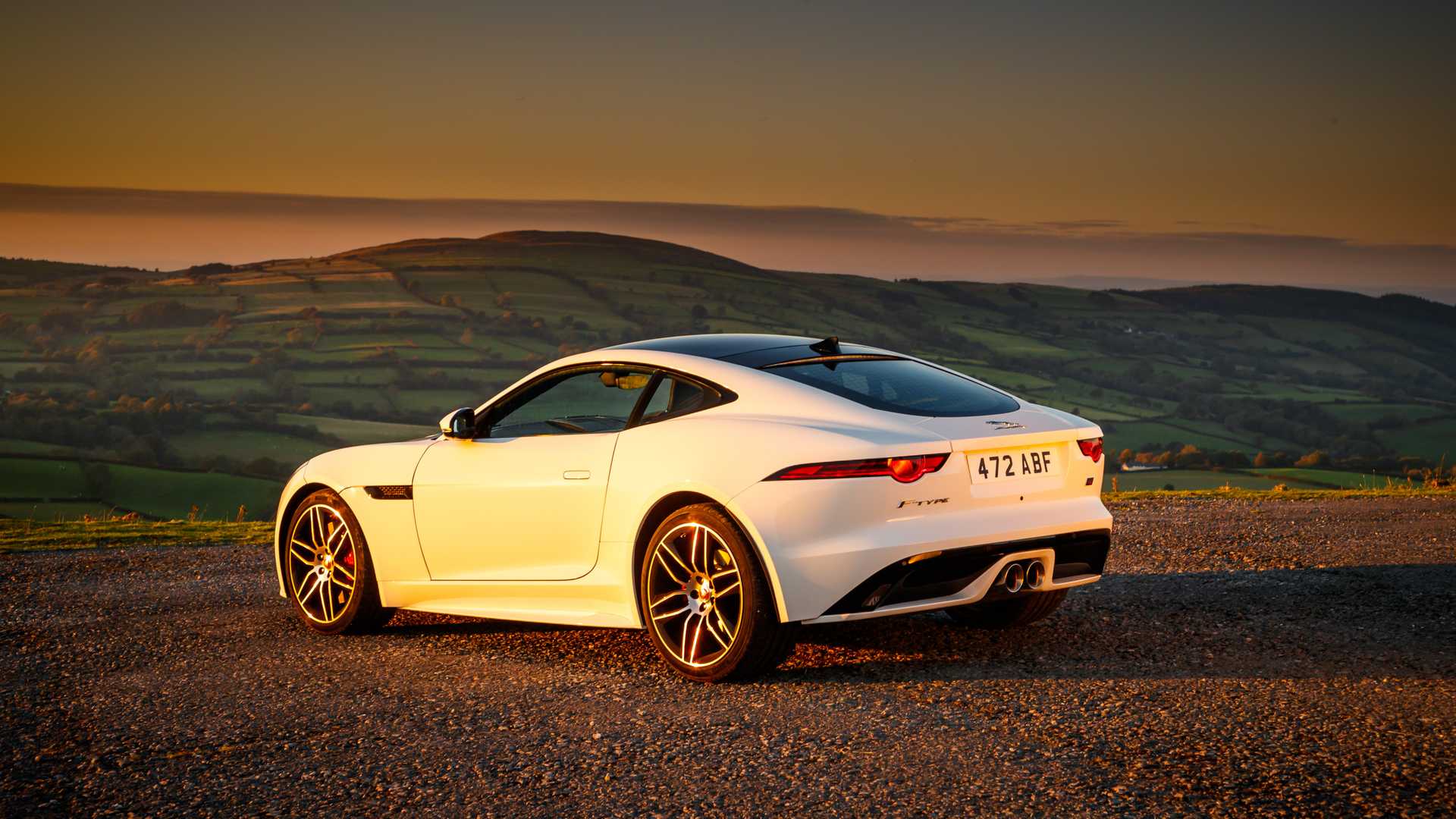 2020-jaguar-f-type-checkered-flag-edition (1)