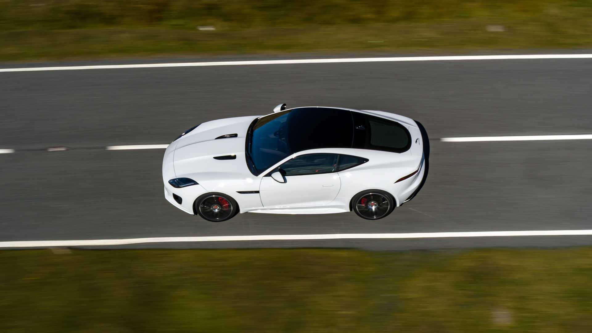 2020-jaguar-f-type-checkered-flag-edition (11)