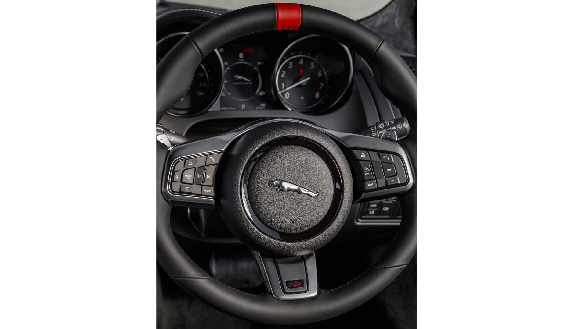 2020-jaguar-f-type-checkered-flag-edition (3)