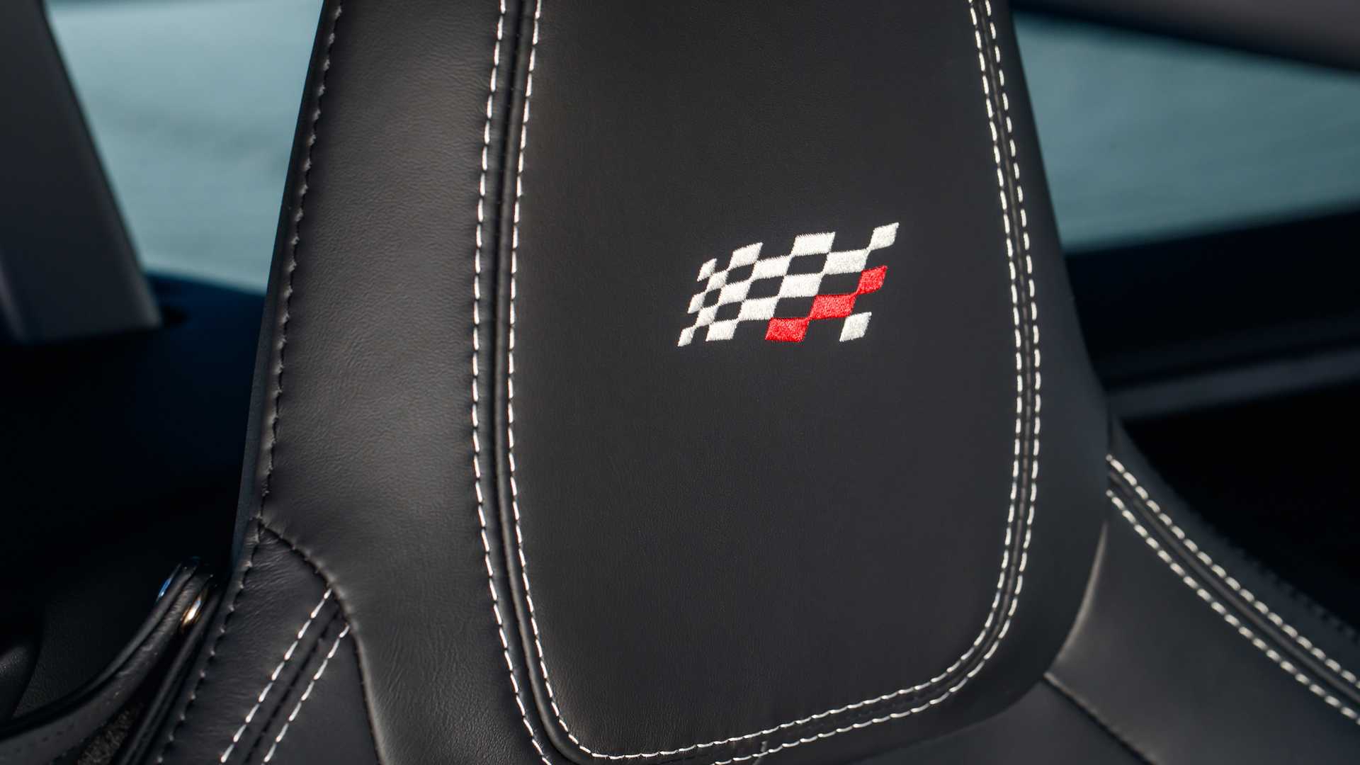 2020-jaguar-f-type-checkered-flag-edition
