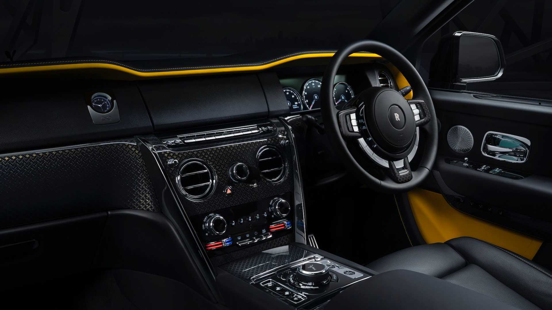 rolls-royce-cullinan-black-badge-16