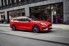 2019-ford-focus-st-wagon-4