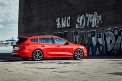 2019-ford-focus-st-wagon-7
