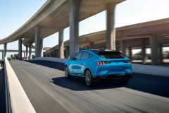 2020-ford-mustang-mach-e-1