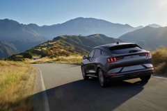 2020-ford-mustang-mach-e-3