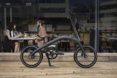 The ARĪV design team combined its automotive and cycling expert