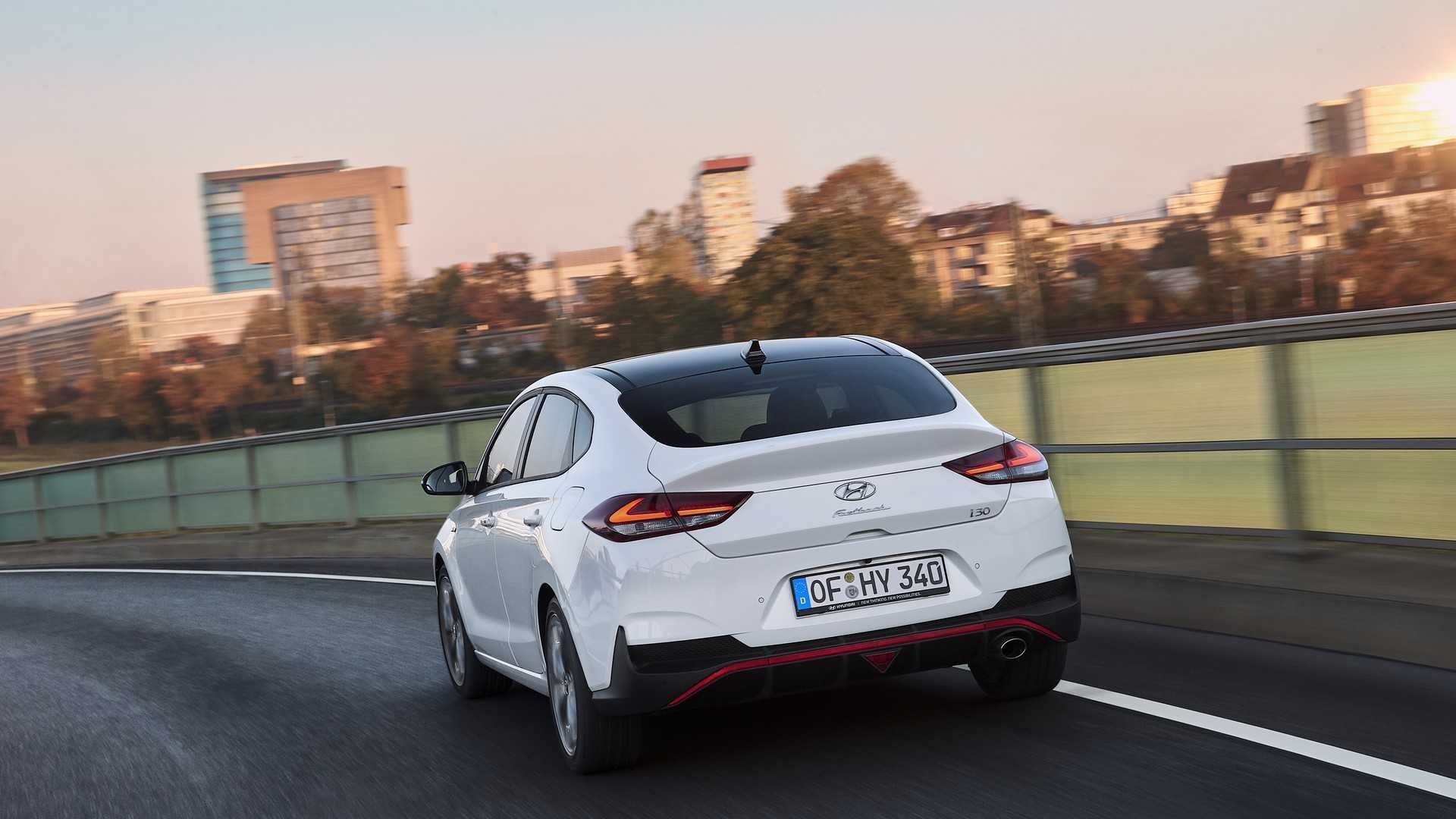 2019-hyundai-i30-fastback-n-line (18)