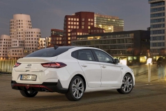2019-hyundai-i30-fastback-n-line (11)