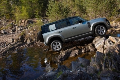 land-rover-defender-2020my-11