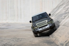 land-rover-defender-2020my-17