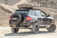 lifted-porsche-cayenne-with-piaa-rally-lights