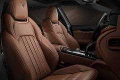 Maserati-Quattroporte-Ghibli-Levante-Royale-08