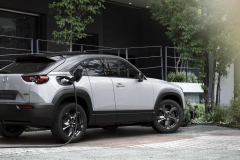 2020-mazda-mx-30-10