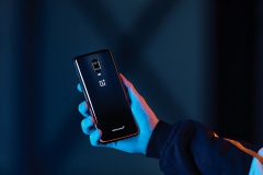 Small-10037-OnePlus6TMcLarenEditionphone