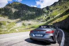 P90368741_highRes_driving-legends-joch