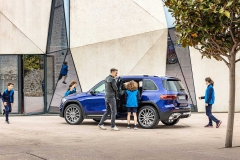 mercedes-benz-glb-17