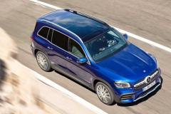 mercedes-benz-glb-4