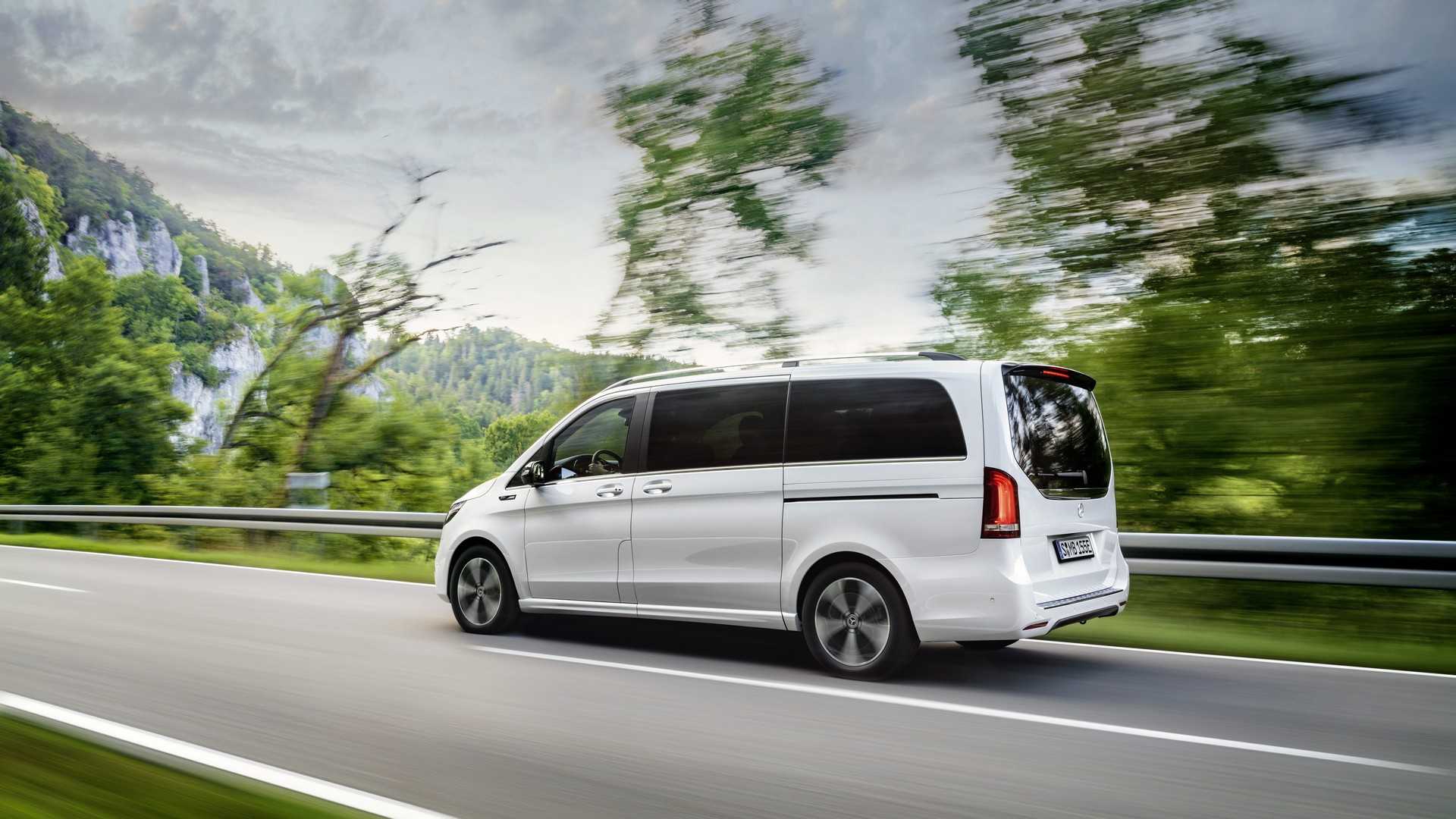 mercedes-benz-eqv-3