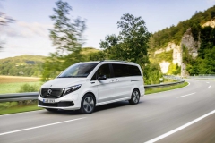 mercedes-benz-eqv-2