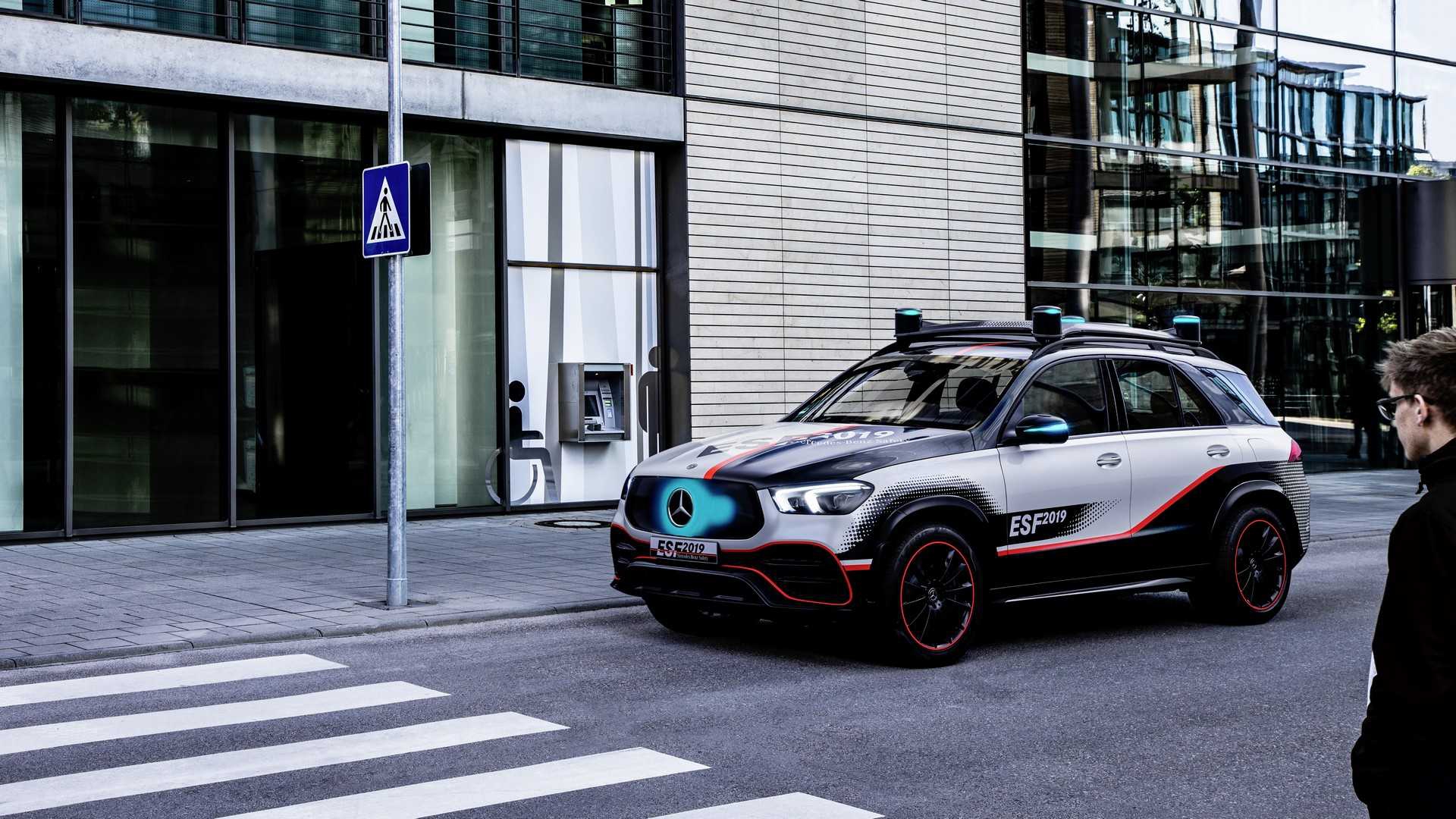 mercedes-benz-experimental-safety-vehicle-22