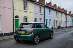 P90331345_highRes_mini-cooper-60-years
