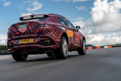 aston-martin-dbx-1