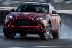 aston-martin-dbx-2
