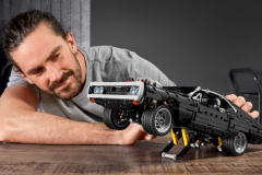 dom-s-dodge-charger-lego-technic