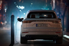 2020-porsche-cayenne-turbo-s-e-hybrid-coupe-turbo-s-e-hybrid-and-coupe-e-hybrid-6