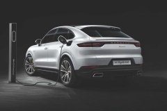 2020-porsche-cayenne-turbo-s-e-hybrid-coupe-turbo-s-e-hybrid-and-coupe-e-hybrid-7