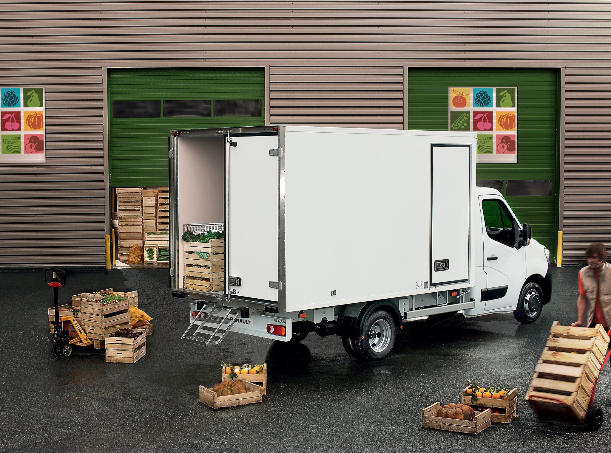 21224960_2019_-_New_Renault_MASTER