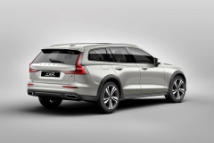new-volvo-v60-cross-country (4)