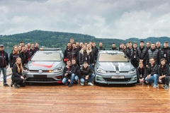 vw-golf-gti-aurora-and-golf-estate-r-4motion-fighterr-2